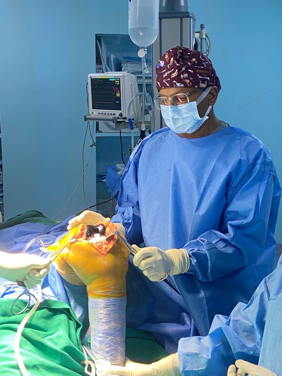 TOTAL KNEE REPLACEMNT 